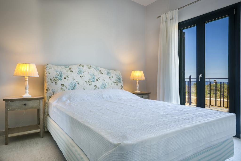 Seirios Luxury Villa Svoronata Exteriér fotografie