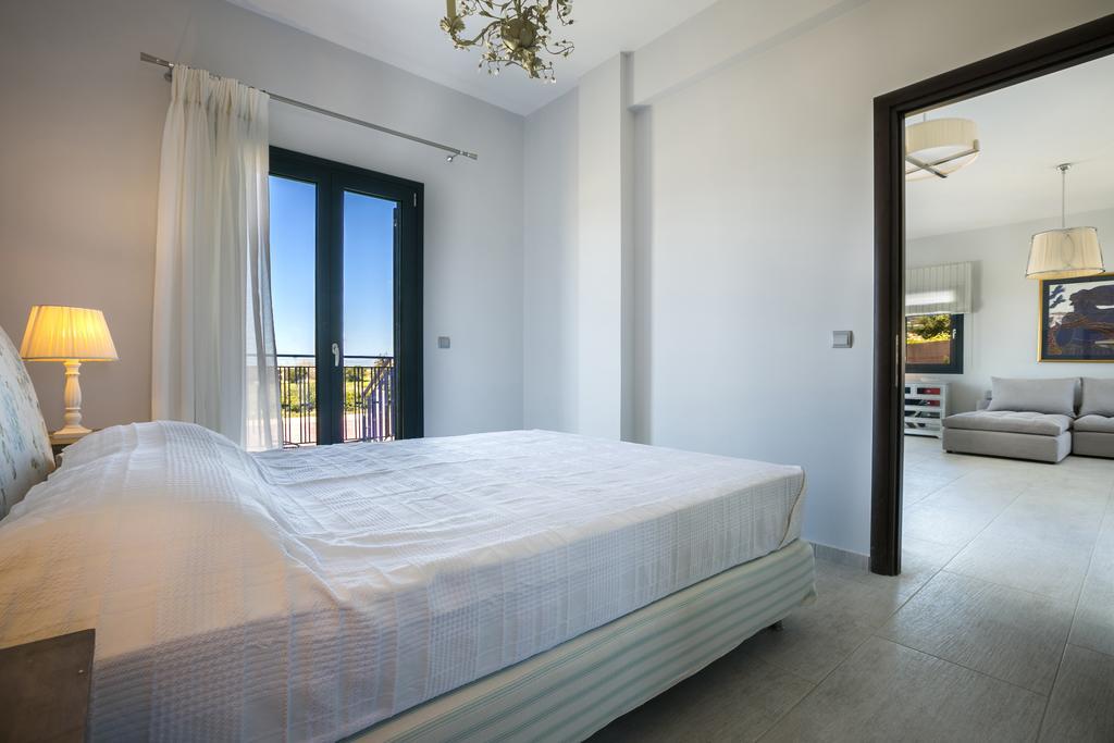 Seirios Luxury Villa Svoronata Exteriér fotografie